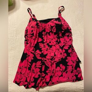 Aqua Green 22W Pink and Black Floral Swimsuit Top Women’s Plus Size